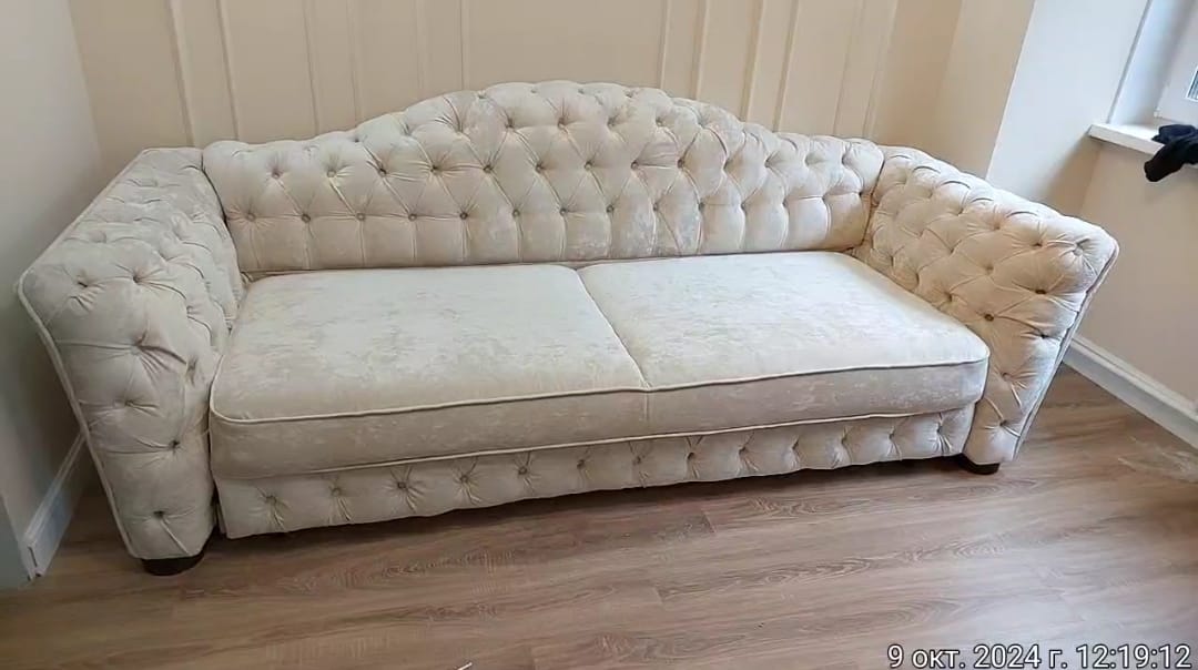 Замена обивки дивана на дому. Отрадный